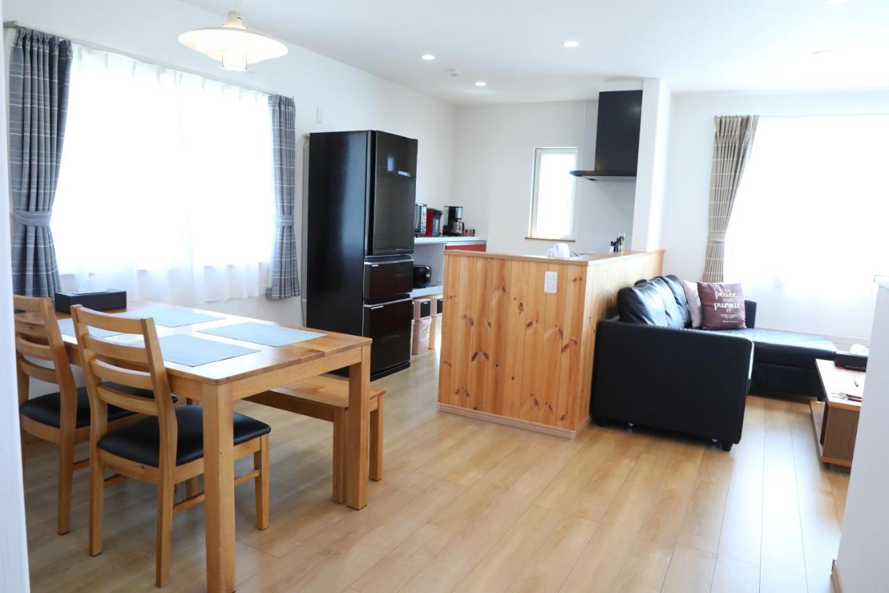 Вилла Kashiwa House Фурано Экстерьер фото