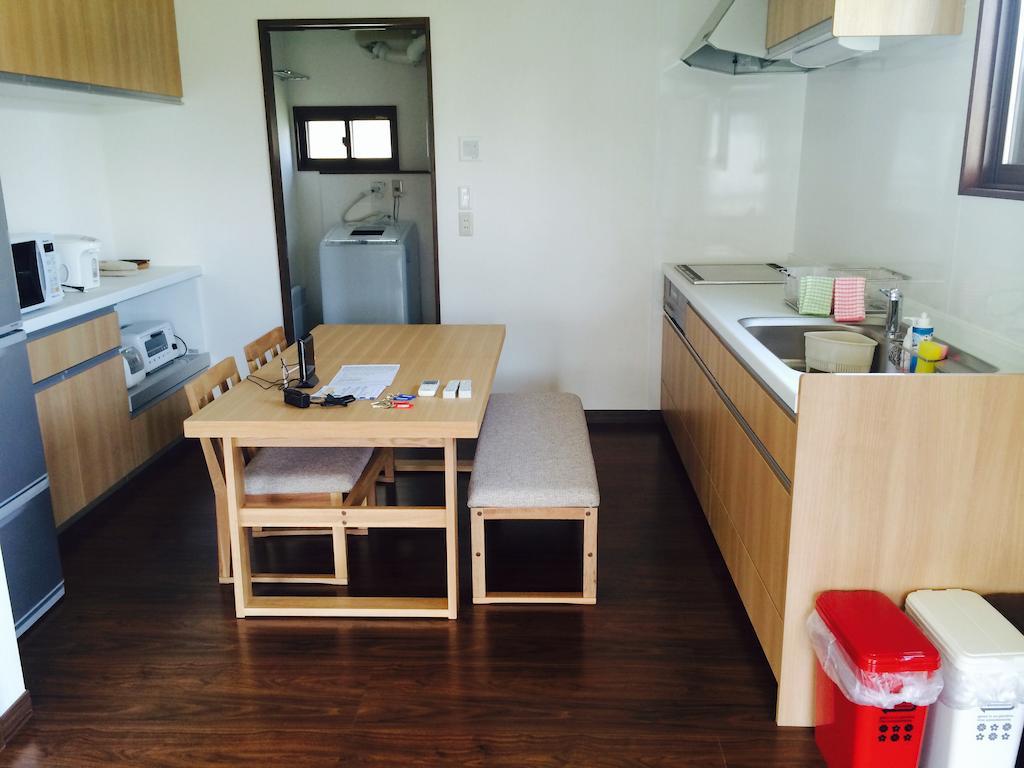 Вилла Kashiwa House Фурано Номер фото